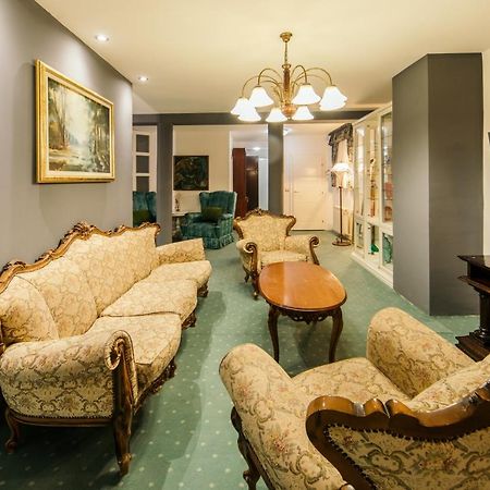 Garni Hotel President De Luxe Крагуевац Экстерьер фото