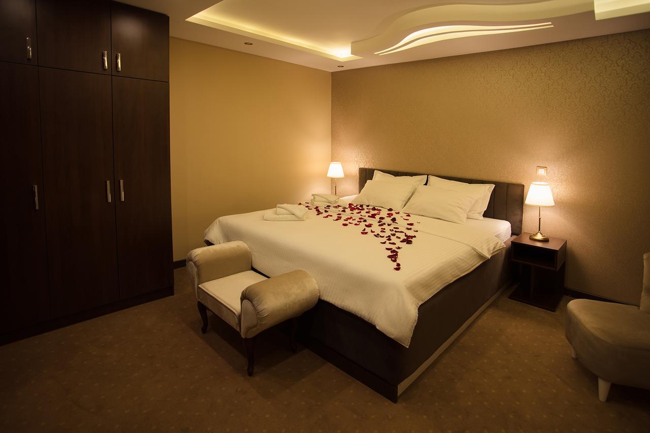 Garni Hotel President De Luxe Крагуевац Экстерьер фото