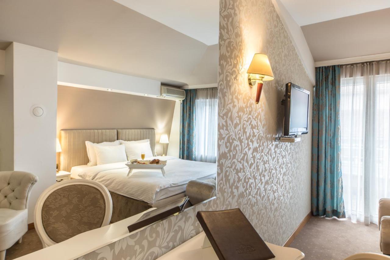 Garni Hotel President De Luxe Крагуевац Экстерьер фото