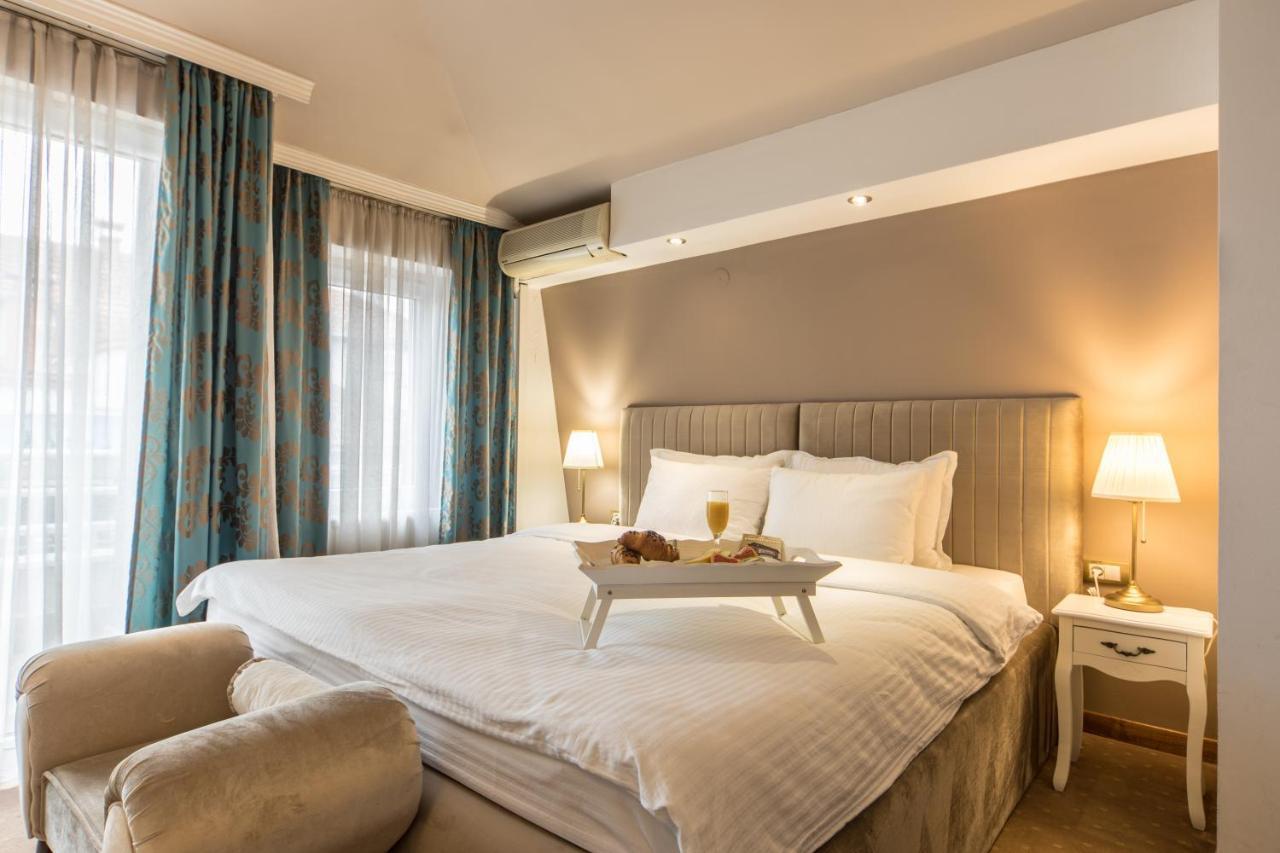 Garni Hotel President De Luxe Крагуевац Экстерьер фото